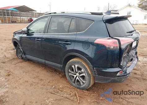 2018 Toyota Rav4 Le z USA, uszkodzony, nr VIN JTMBFREV5JJ733057